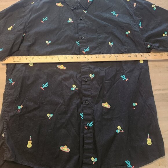Visive Shirt Cinco De Mayo Theme Sombreros Cactus Short Sleeve Mens XL EUC - Picture 10 of 11